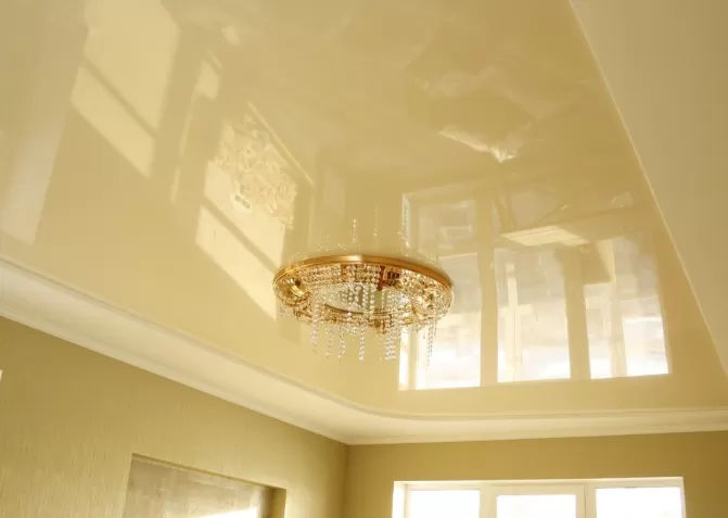 Комбинированные натяжные потолки